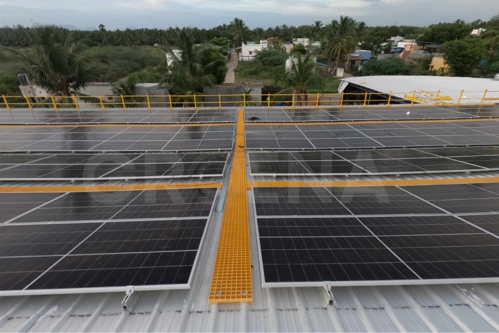 Large-scale industrial solar power system installation by Groena Solar